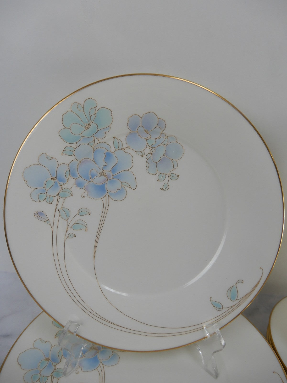 20 Pieces 5-Piece 4 Place Noritake Fine China "Blue and Gold" 7703 Made in Japan