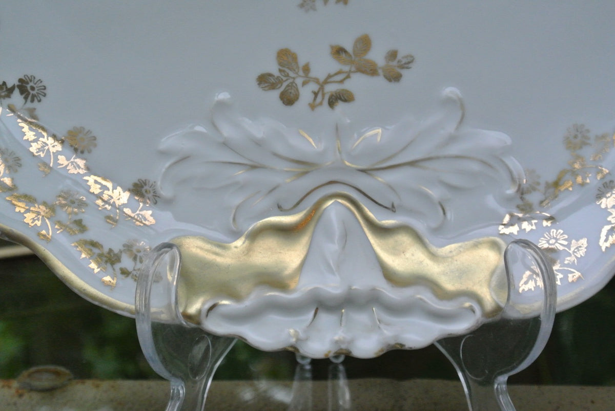 Elegant Decorative Porcelain Display Plate, White & Gold Trim - 11-5/8"