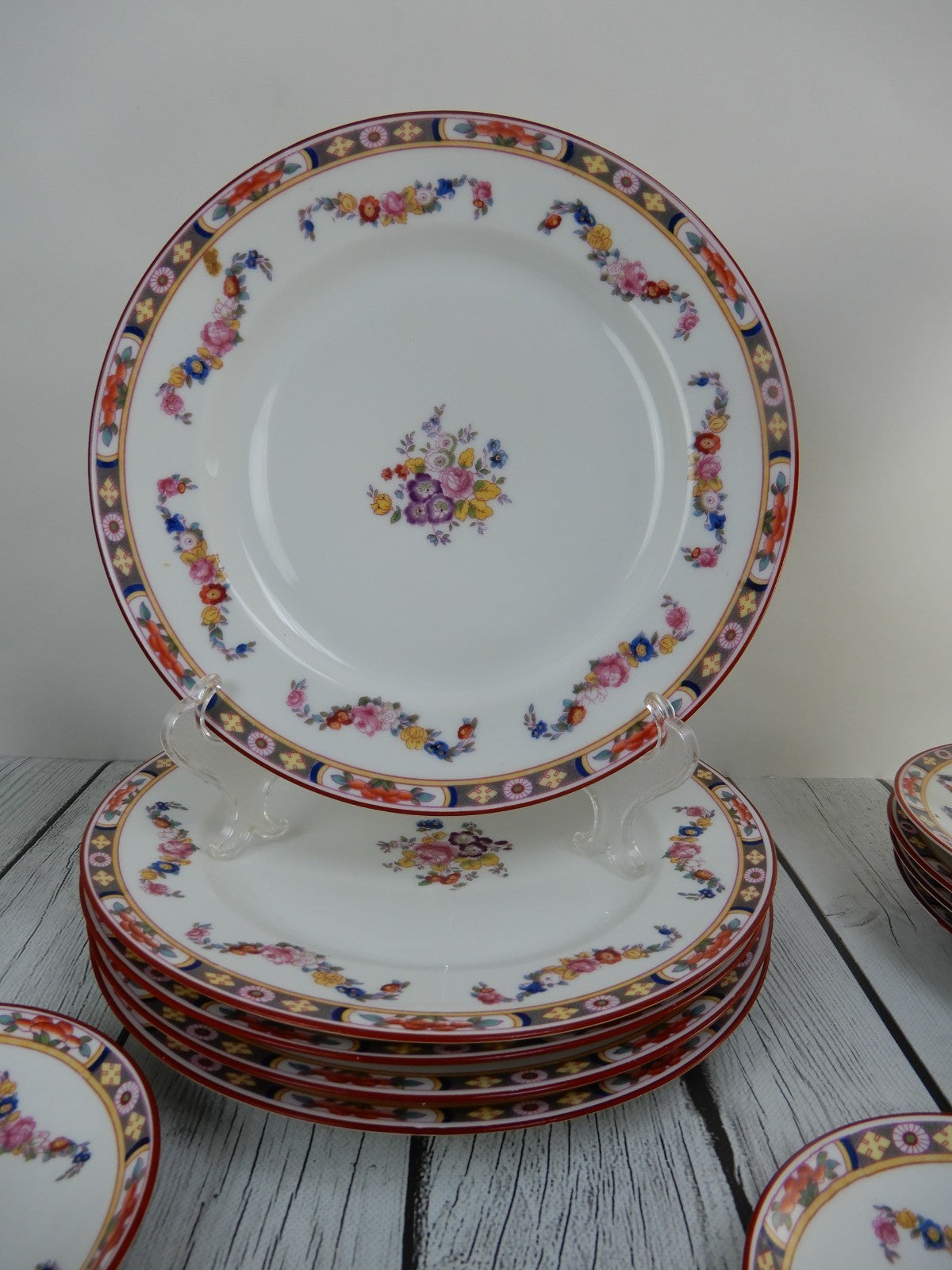 20 Pc 4-Piece 5 Place Setting Fraureth Saxony  Floral Bouquet "Standish"