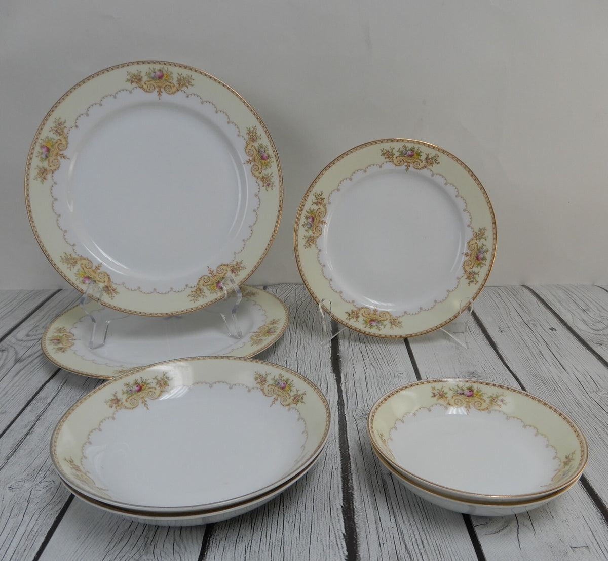 Set of 7 Replacement Pieces of  Meito NSP Fine China Made in Japan