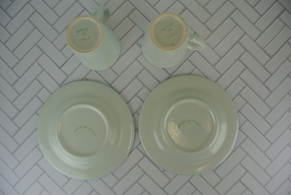 Set of 2 Sea Shell Dinnerware Two Plates, Two Mugs Made in Italy "A"