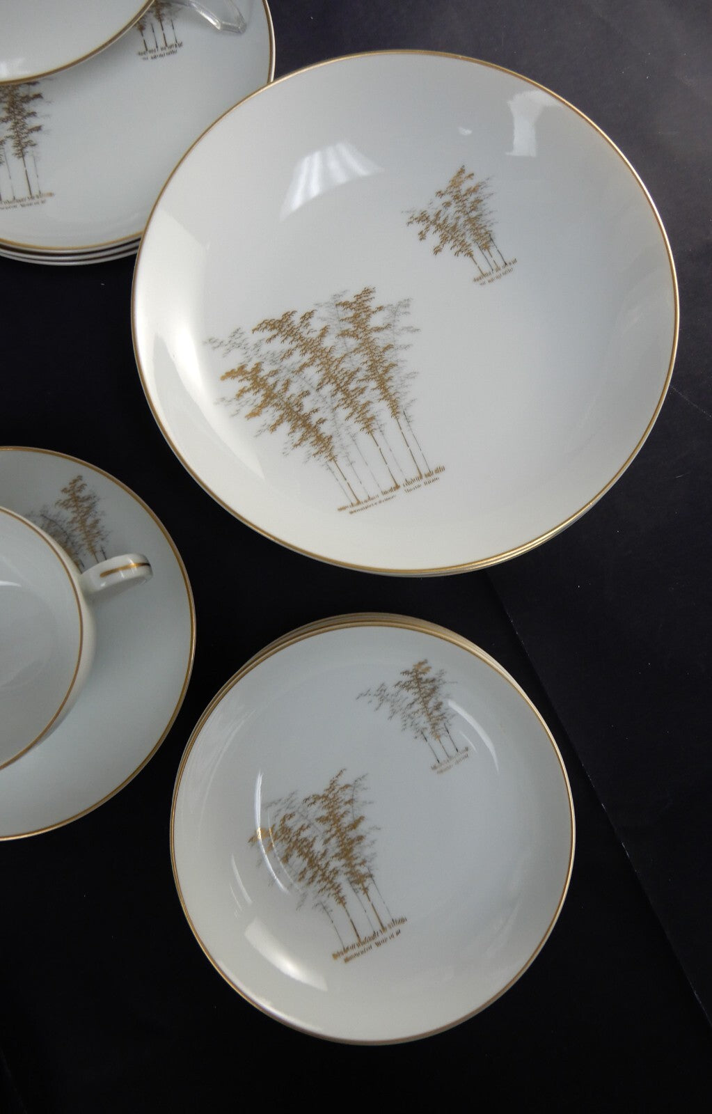28 Pieces 7-Piece 4 Place Setting Porcelain of FUKAGAWA Arita Japan ~Gold Bamboo