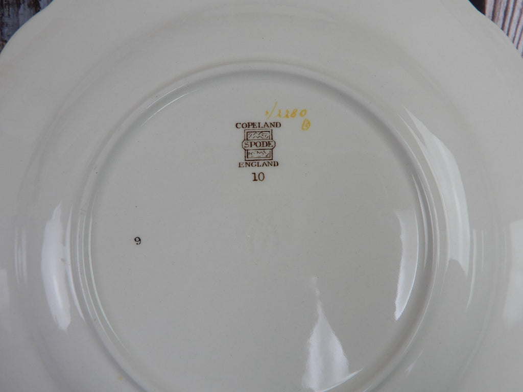 Set of 4 Copeland Spode Embossed Daisy Signed ALDEN Pattern 9 1/4" Lunch Plates