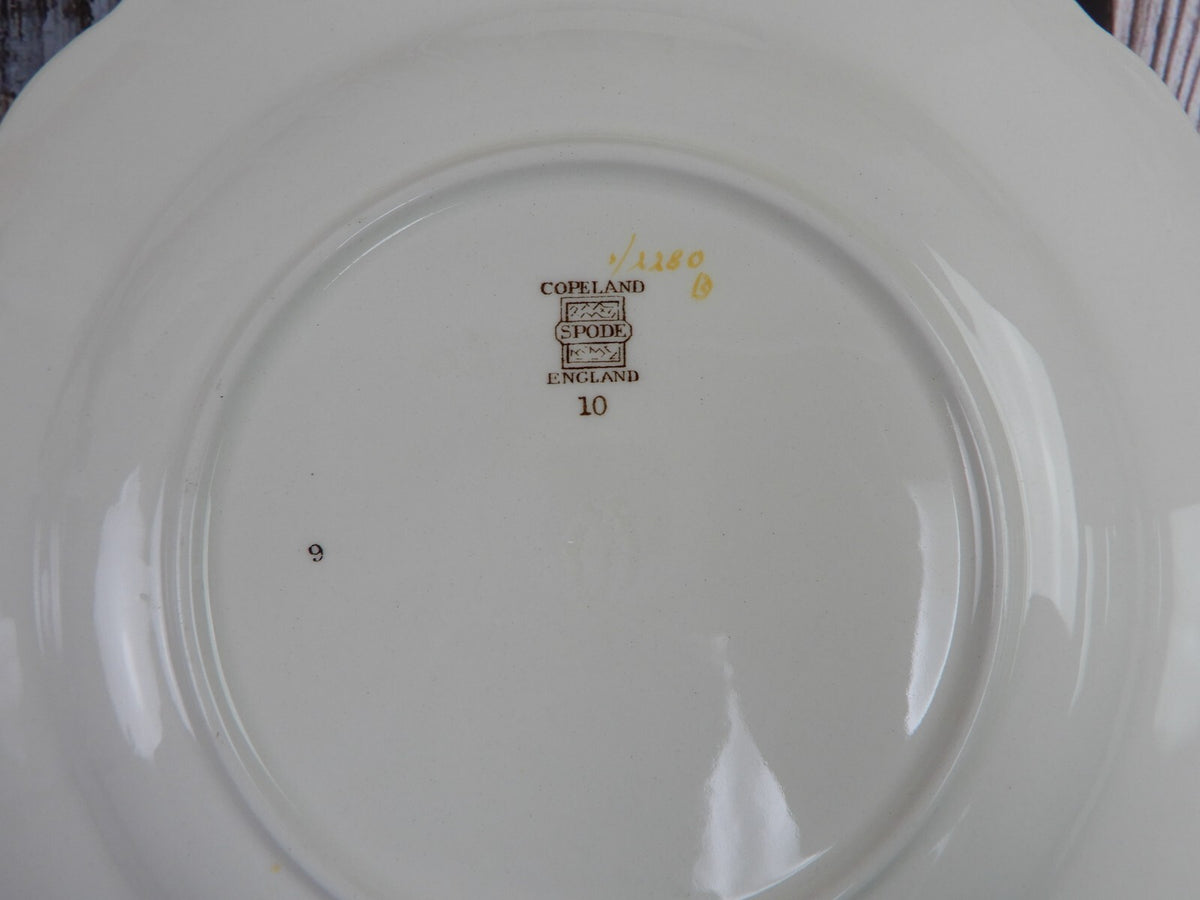 Set of 4 Copeland Spode Embossed Daisy Signed ALDEN Pattern 9 1/4" Lunch Plates