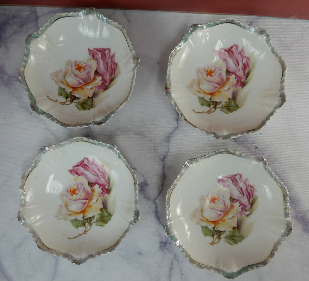 Set of 4 RS Prussia Irridecent Bowls with Roses