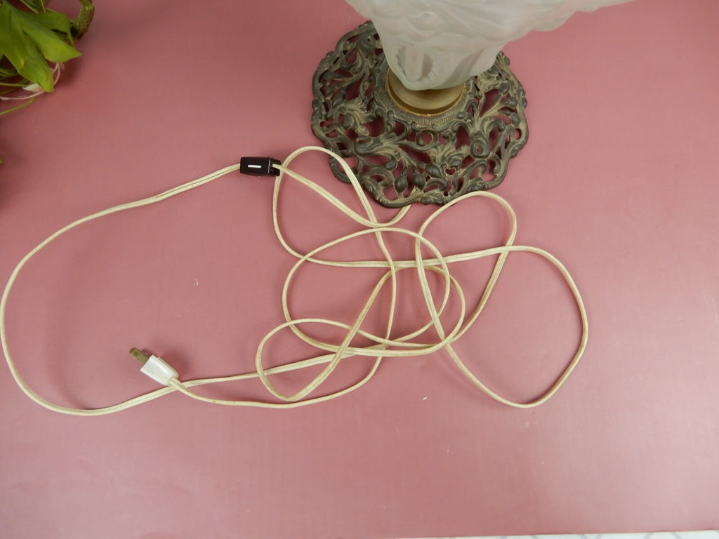 Circa 1900-1905 Pittsburgh Regal Iris Parlor Electrified Lamp w/mismatched shade