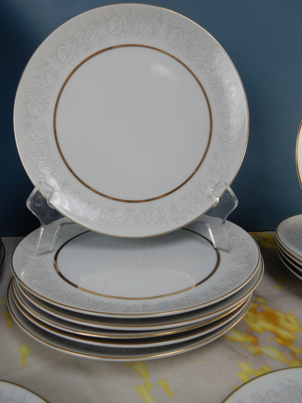 Vintage 35 Pc. "Queens Brocade Fine China" Dinnerware Made in Japan