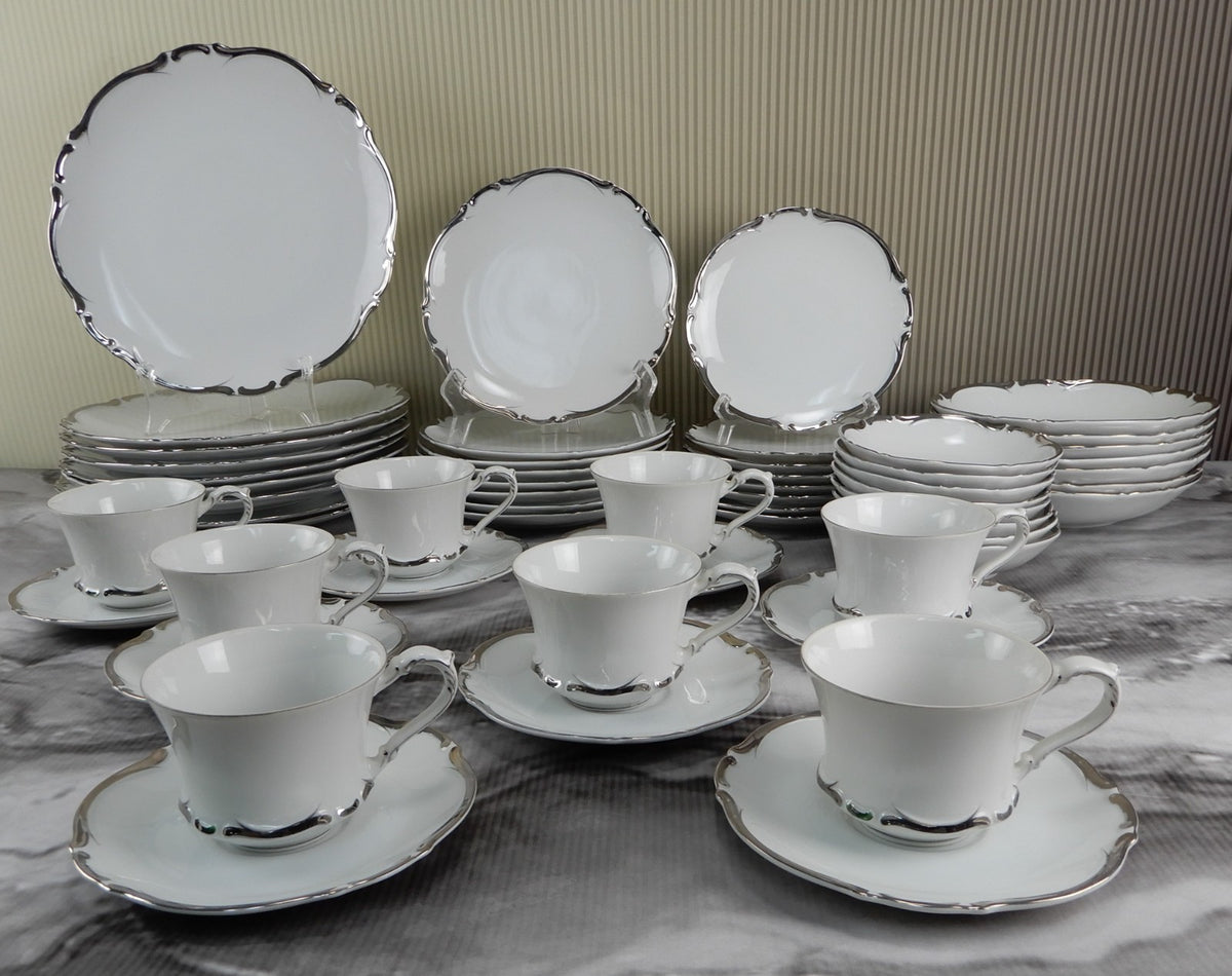 56 Pc 8-Piece 7 Place Setting Harmony House "Starlight" Pattern Made in Japan