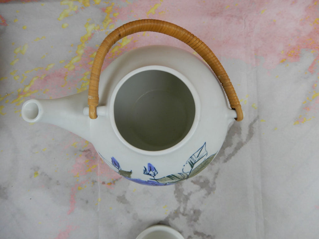 "Ahola" Arabia Finland Teapot by Ulla Procope, Hand Painted by Hilkka Liisa