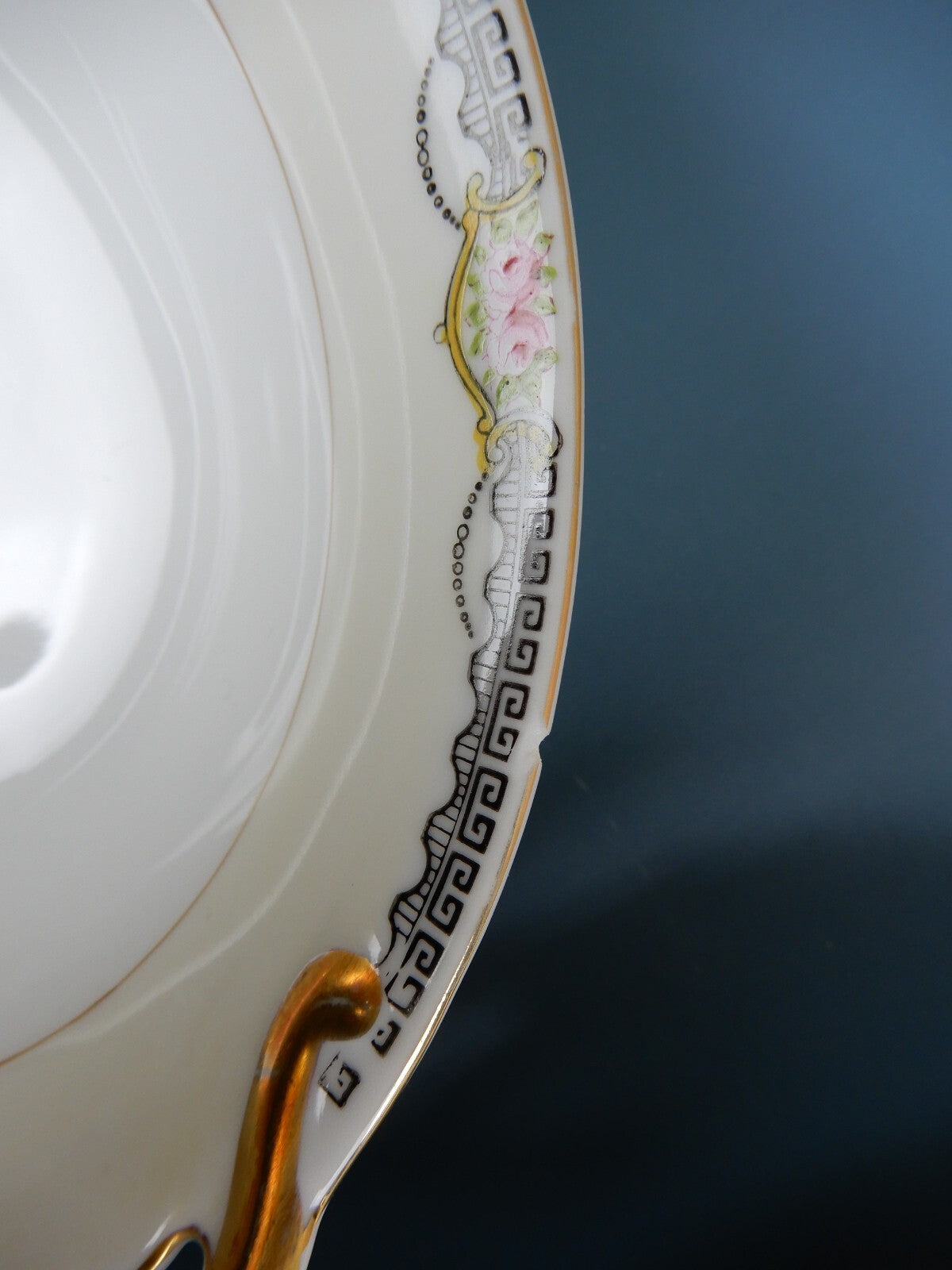 2 Vintage Oval and roud Serving Bowls  "DEERLODGE"  Made in Japan with Chips