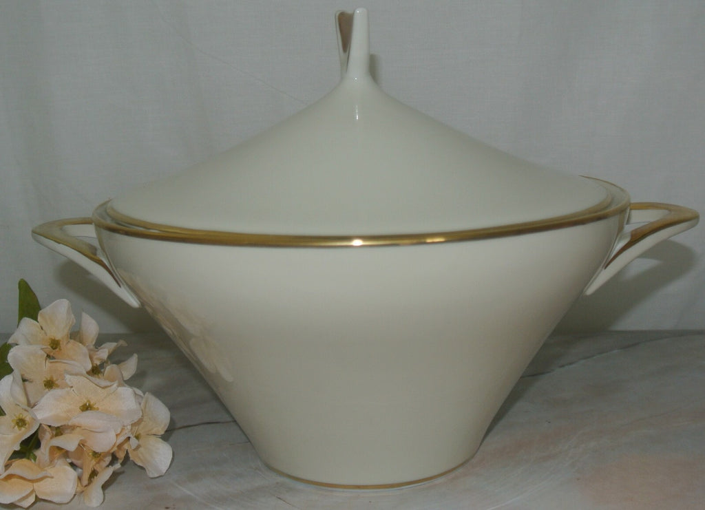 Vintage Winterling Marktleuthen Bavaria Soup Tureen Cream Color No Ladle