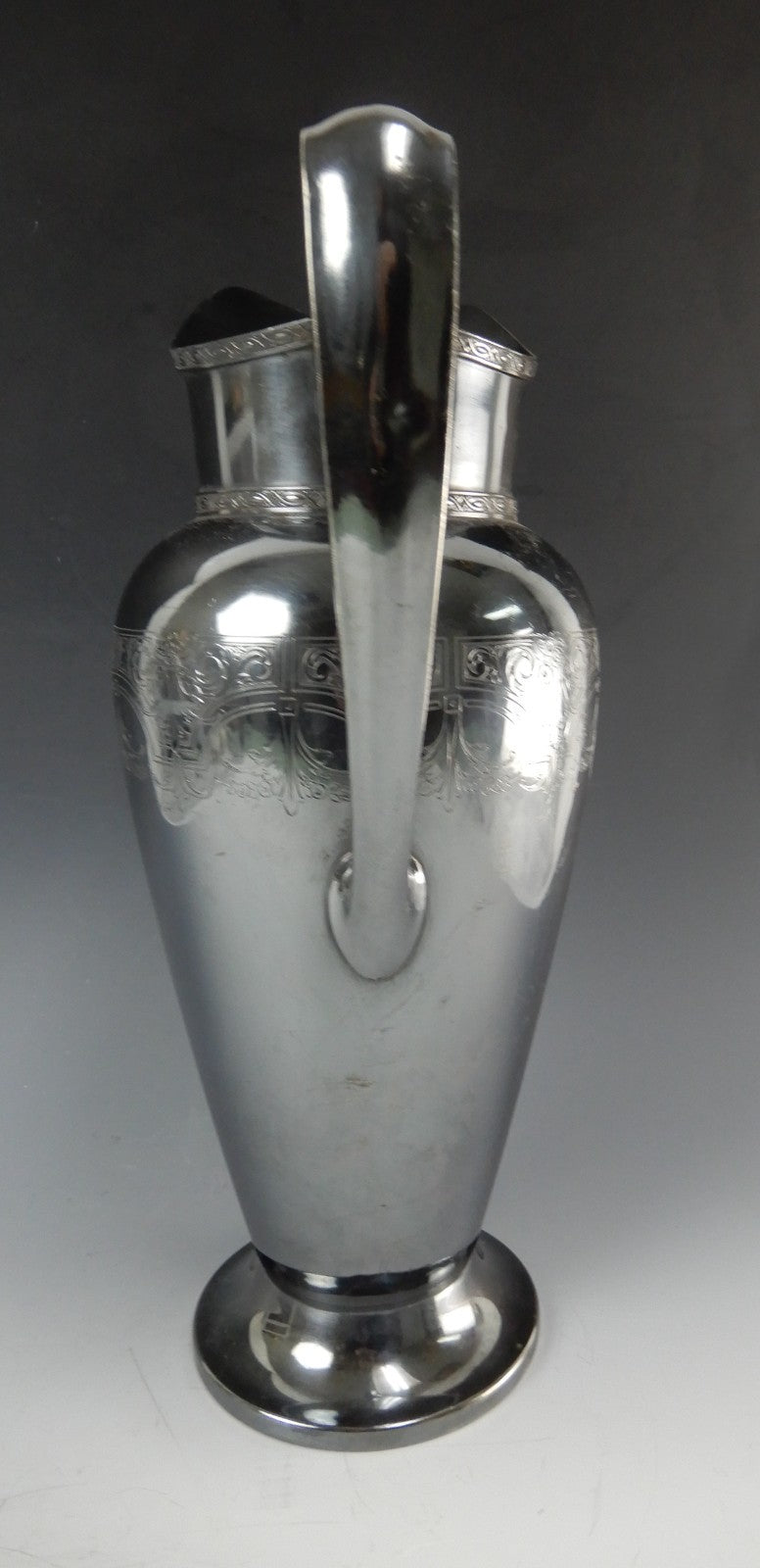Vintage Wallace E.P.W.M. V8101  Ice Tea /Water Pitcher with Ice Lip