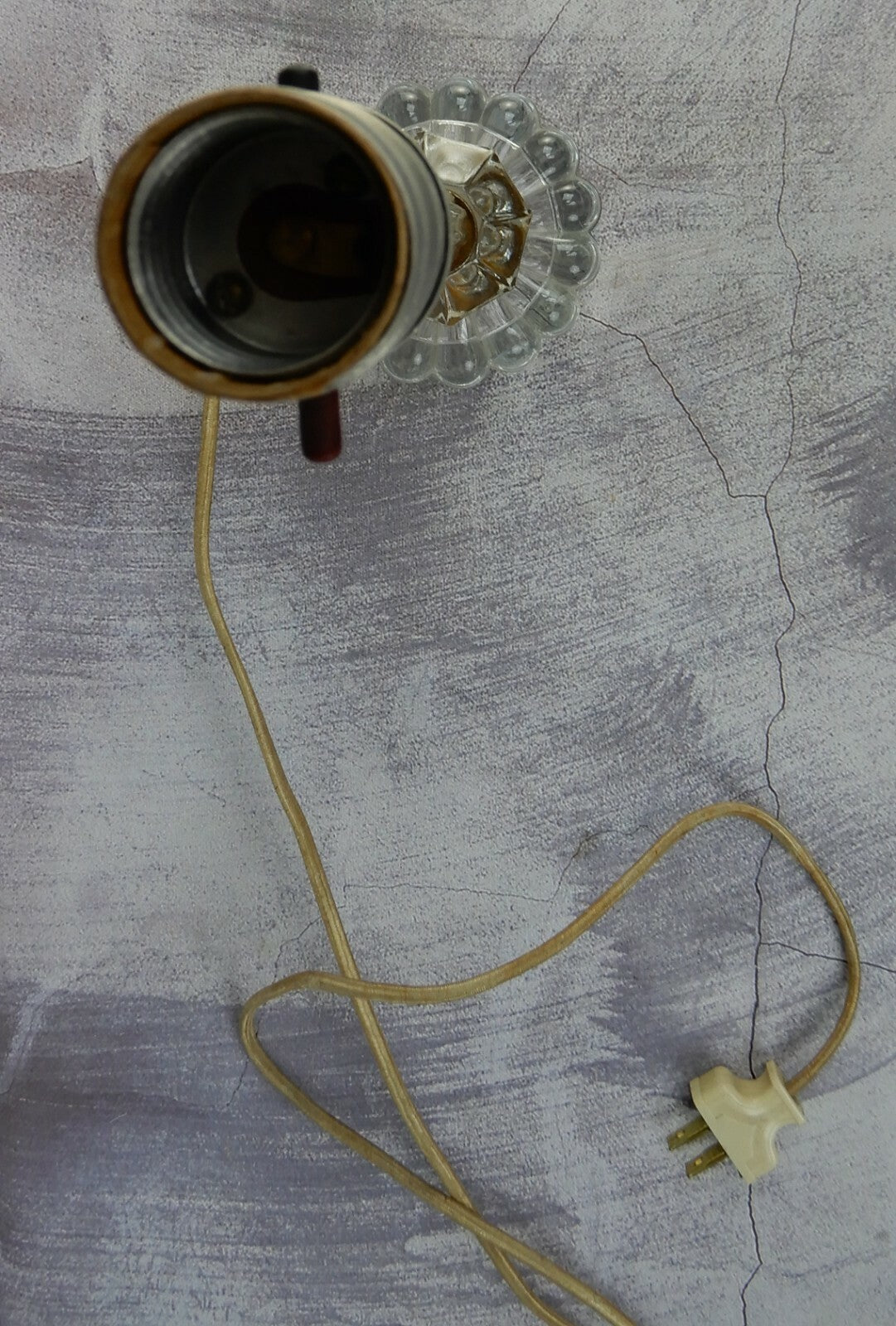 Vintage 14-3/8" Lucite and Glass Table Lamp