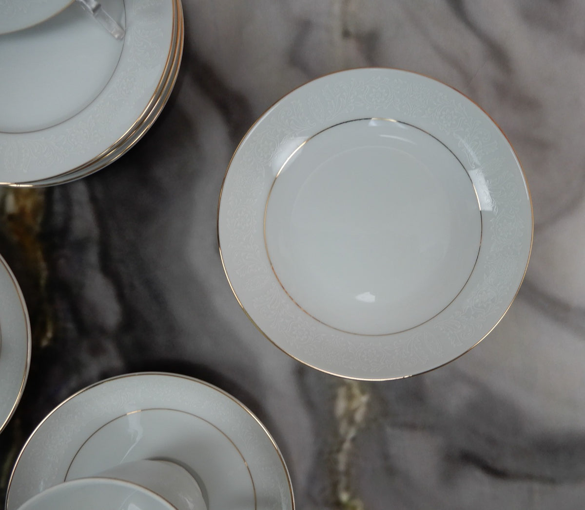 20 Pieces 6-Piece 4 Place Norleans fine china "White Lace" Made in Japan