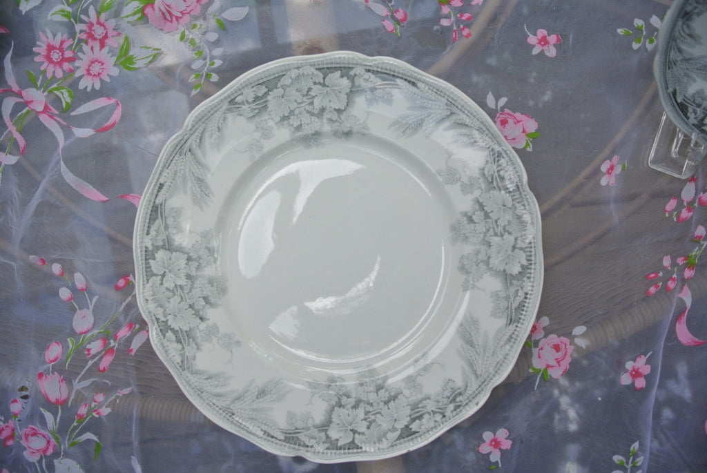 Imperial Pottery Harvest Grapes and Wheat 5-Piece Place Setting for 5