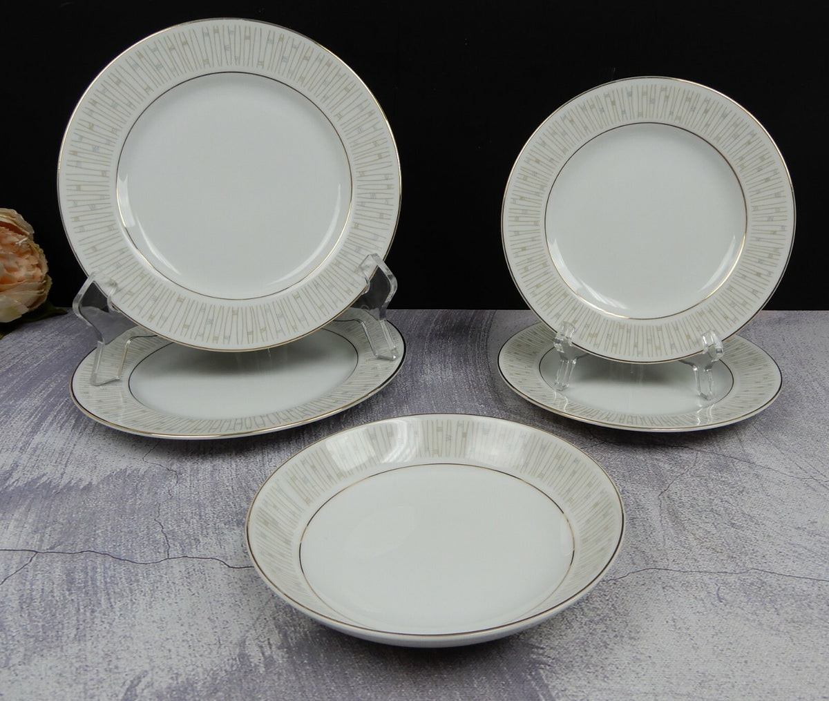 Mikado Malay Gold & Gray 5 Piece Two Salad,Two B/B Plates and One Cereal Bowl