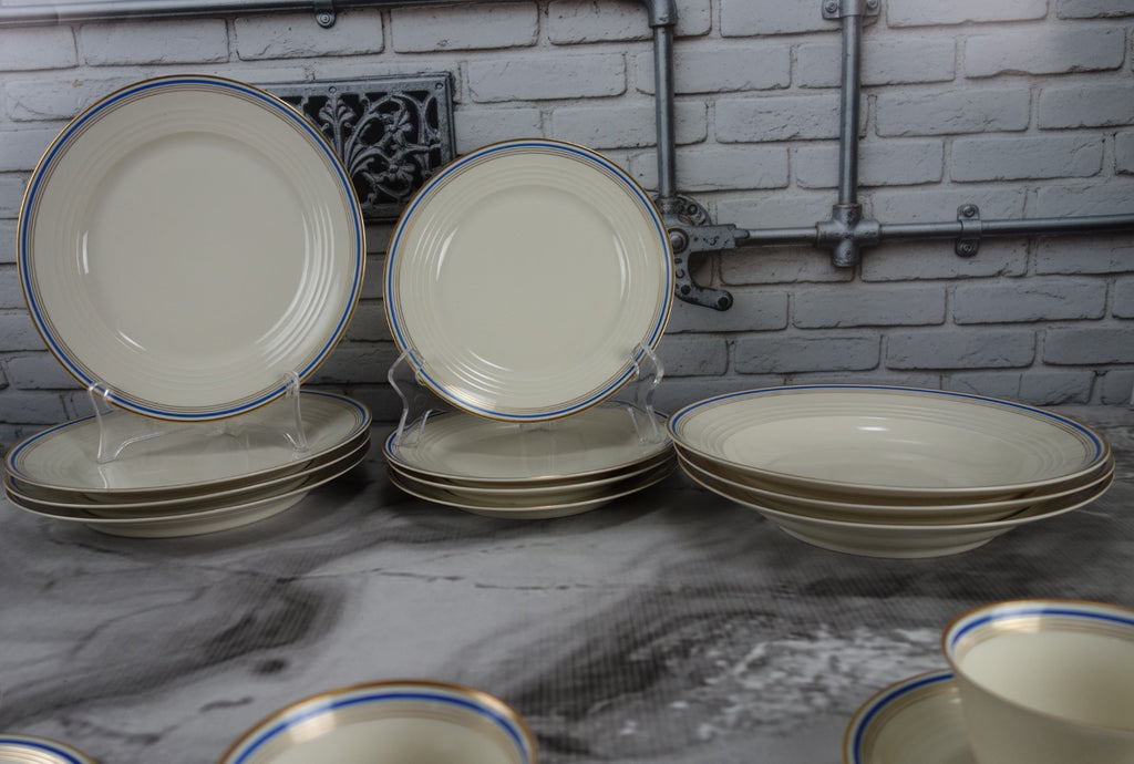 19 Pc. Eamag Schönwald Bavaria Gold and Cobalt Blue Rim Dinnerware Settings