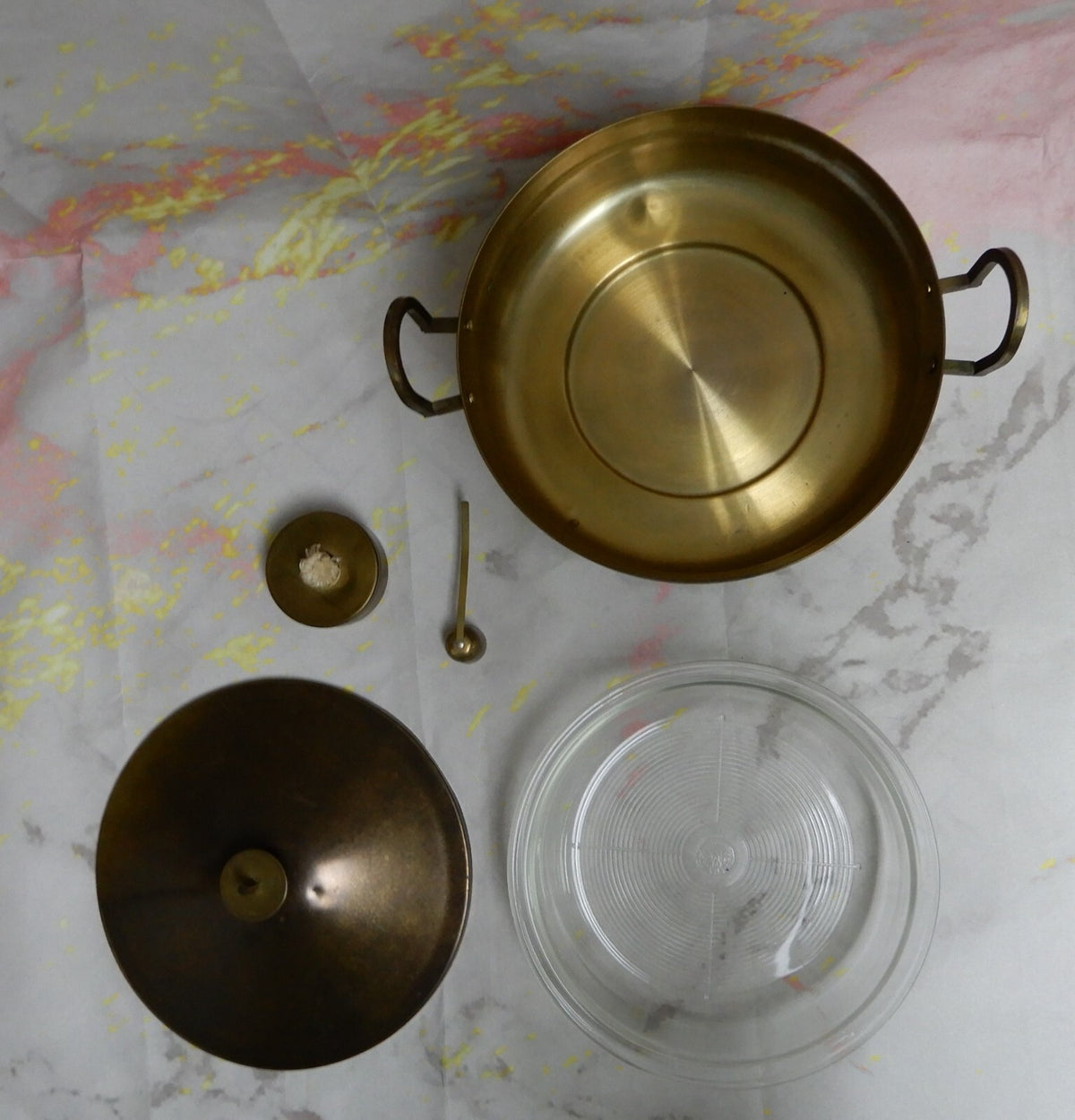 Vtge Brass Chafing Dish Buffet Three-legged Stand Warmer w/ PYREX  Insert