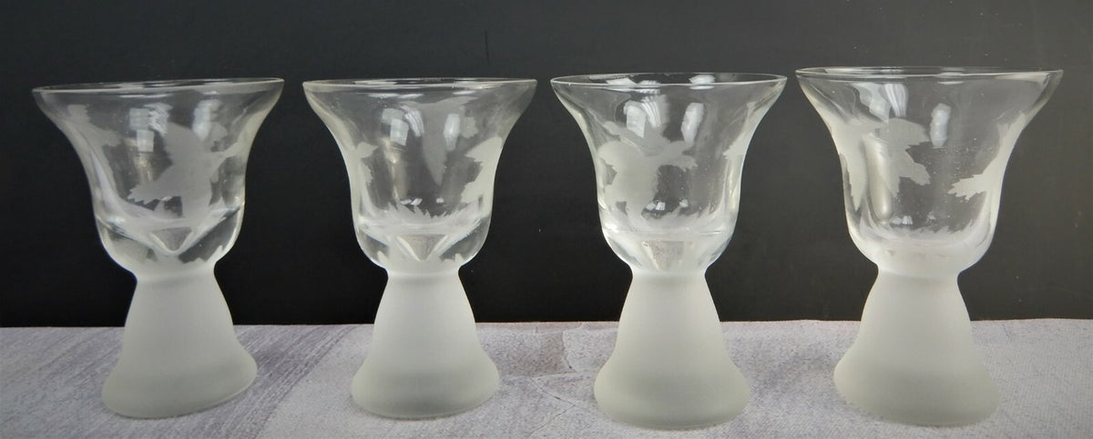 Set of 4 Acid Etched with Flying Gesse/Ducks Glasses Hold 2 oz