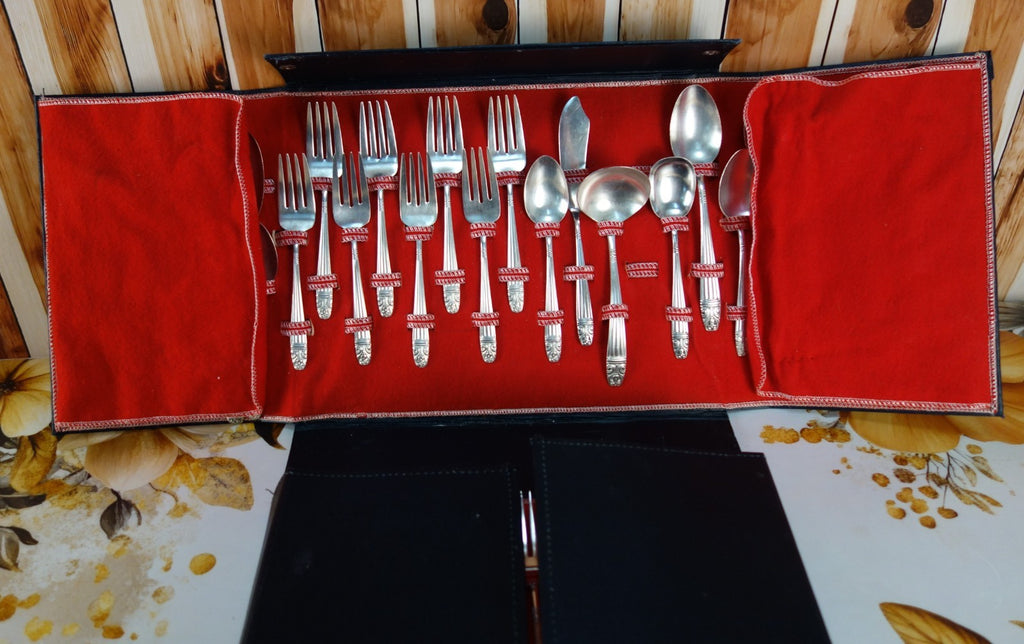 50 Pc. of Vintage Wallace Harmony House Danish Queen AA+ Pattern