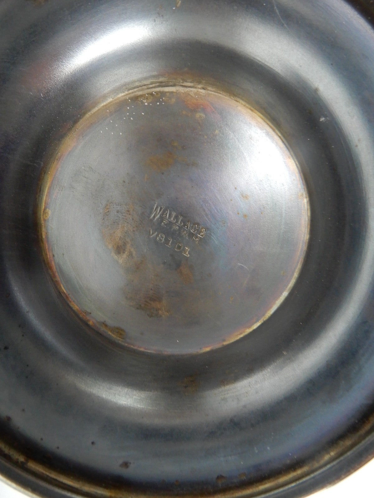 Vintage Wallace E.P.W.M. V8101  Ice Tea /Water Pitcher with Ice Lip