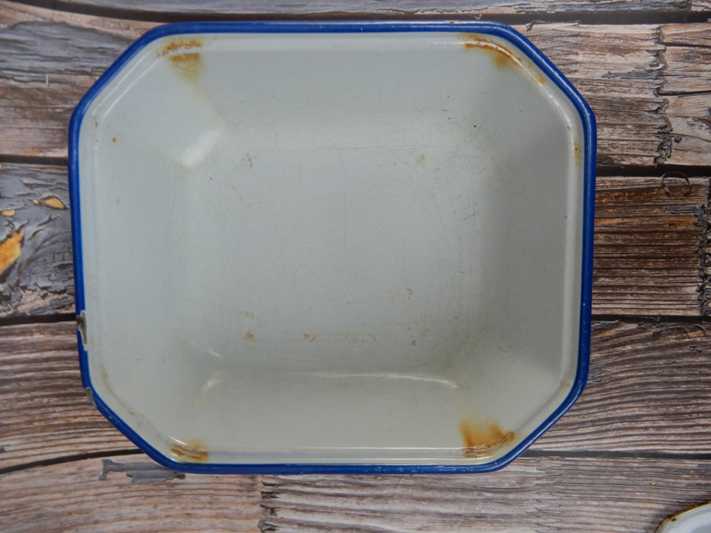 Made in Sweden Klafrestrom C2 White w/ Blue Rims Enamel Cast Iron Casserole