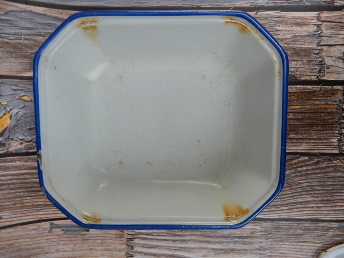 Made in Sweden Klafrestrom C2 White w/ Blue Rims Enamel Cast Iron Casserole