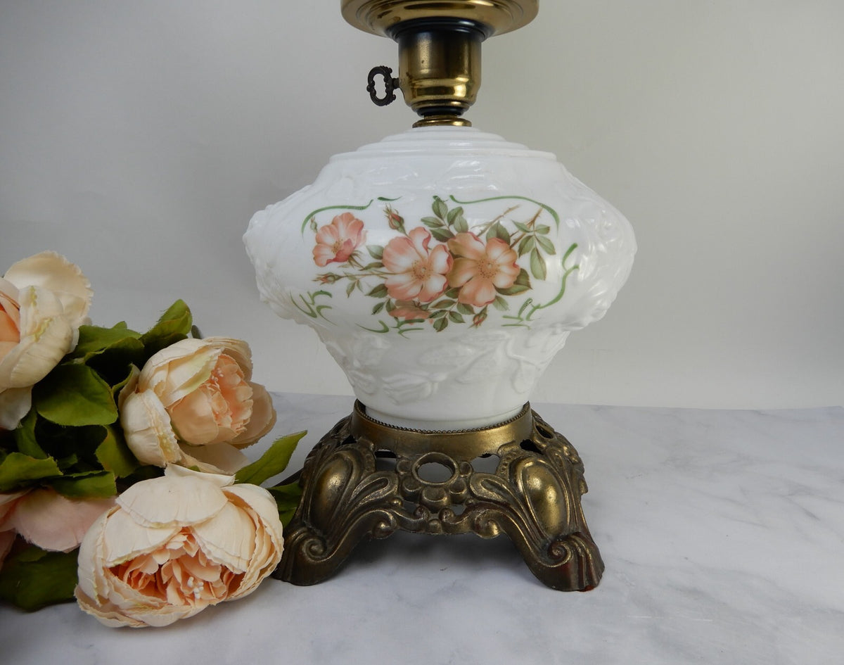Vintage Gone With The Wind Milk Glass Table Lamp With 3-Way Lamp 21-3/4" High