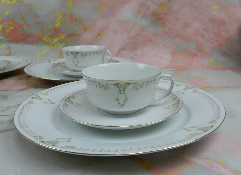 12 Piece MZ Altrohlau CMR Czechoslovakia Art-Deco Cups,Saucers and Dinner Plates