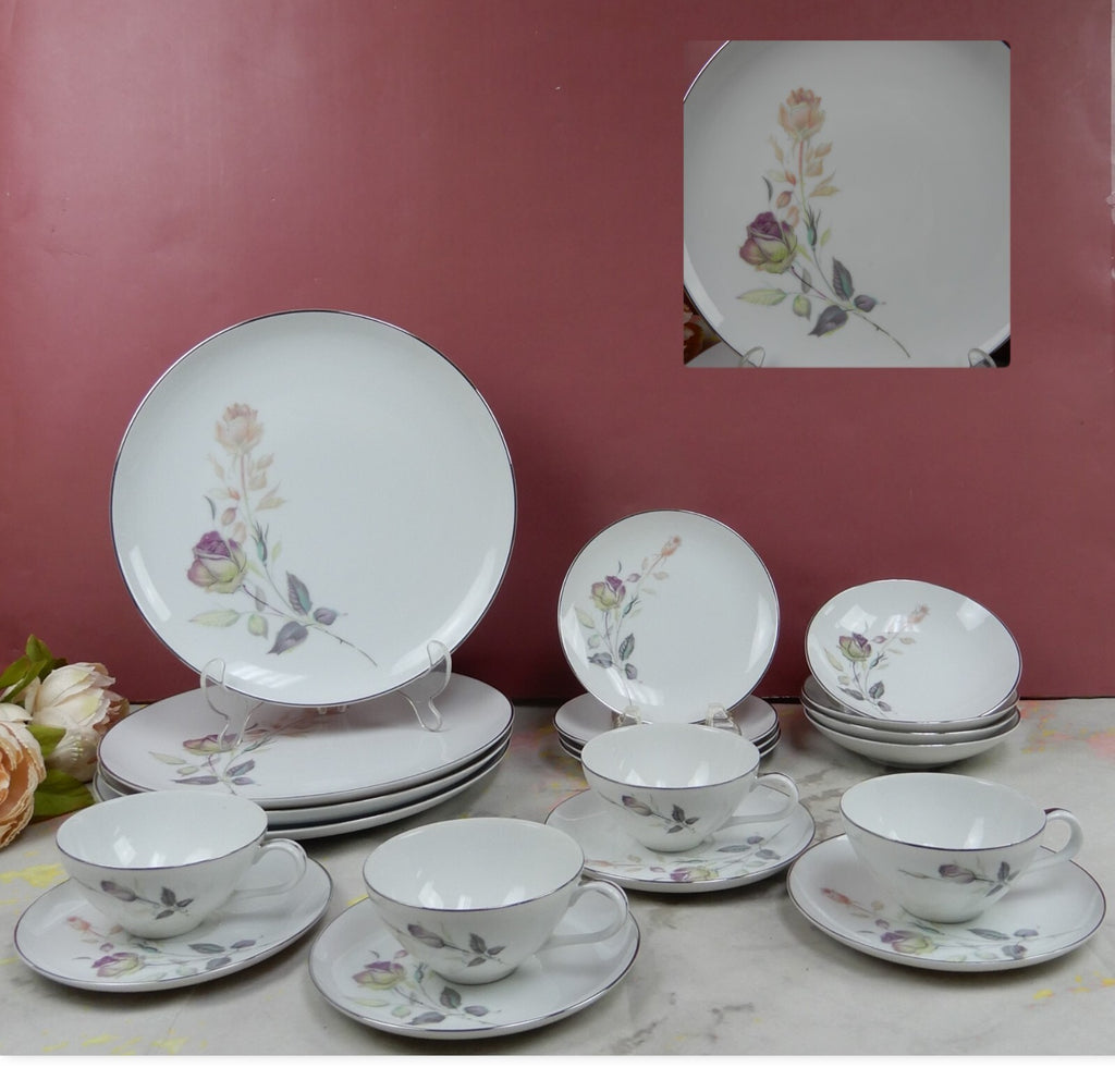 Vintage 20 Piece Style House Fine China "Lori" 4 Place Setting Made in Japan