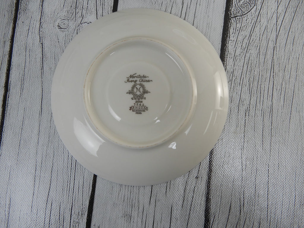 19 Pieces of Noritake Ivory China "7542 Rhoda Rose"