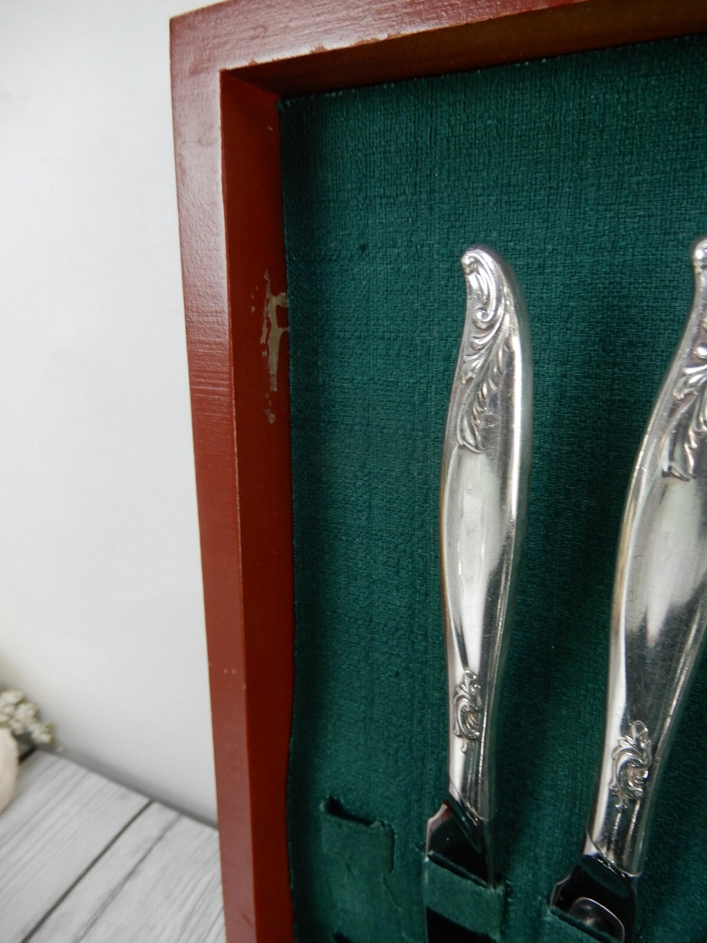 Vintage  35 Piece Holmes & Edwards "Woodsong" Silverplate Silverware Set W/ Box