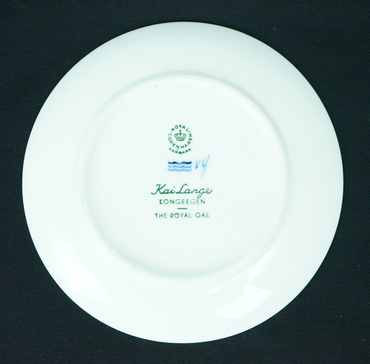 Royal Copenhagen Denmark Annual Christmas Plate 1964-67 Kai Lange The Royal Oak
