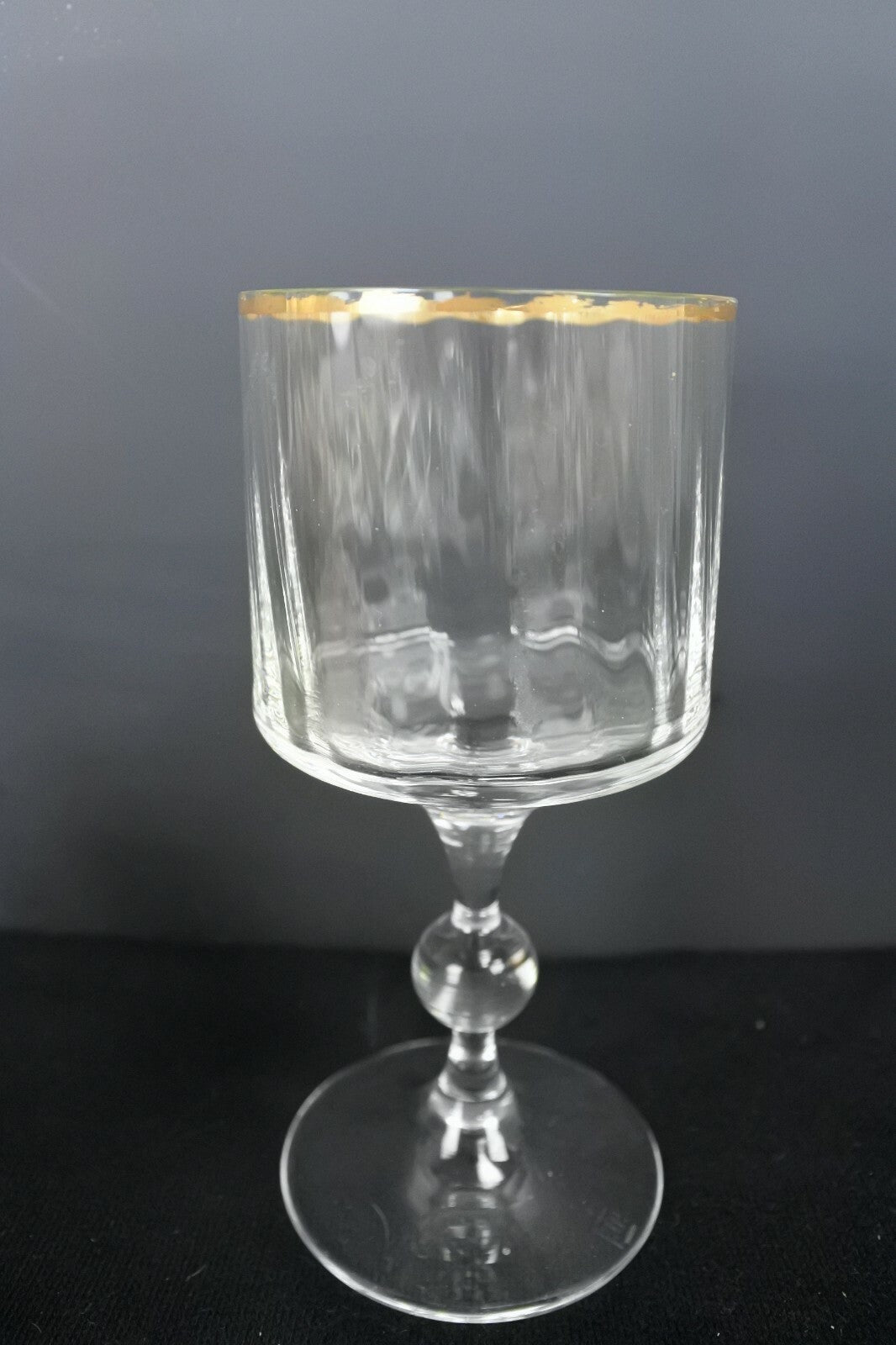 Lot Of 7 Vintage Ribbed Gold Rimmed Drinking Glasses Glasses Marked AC