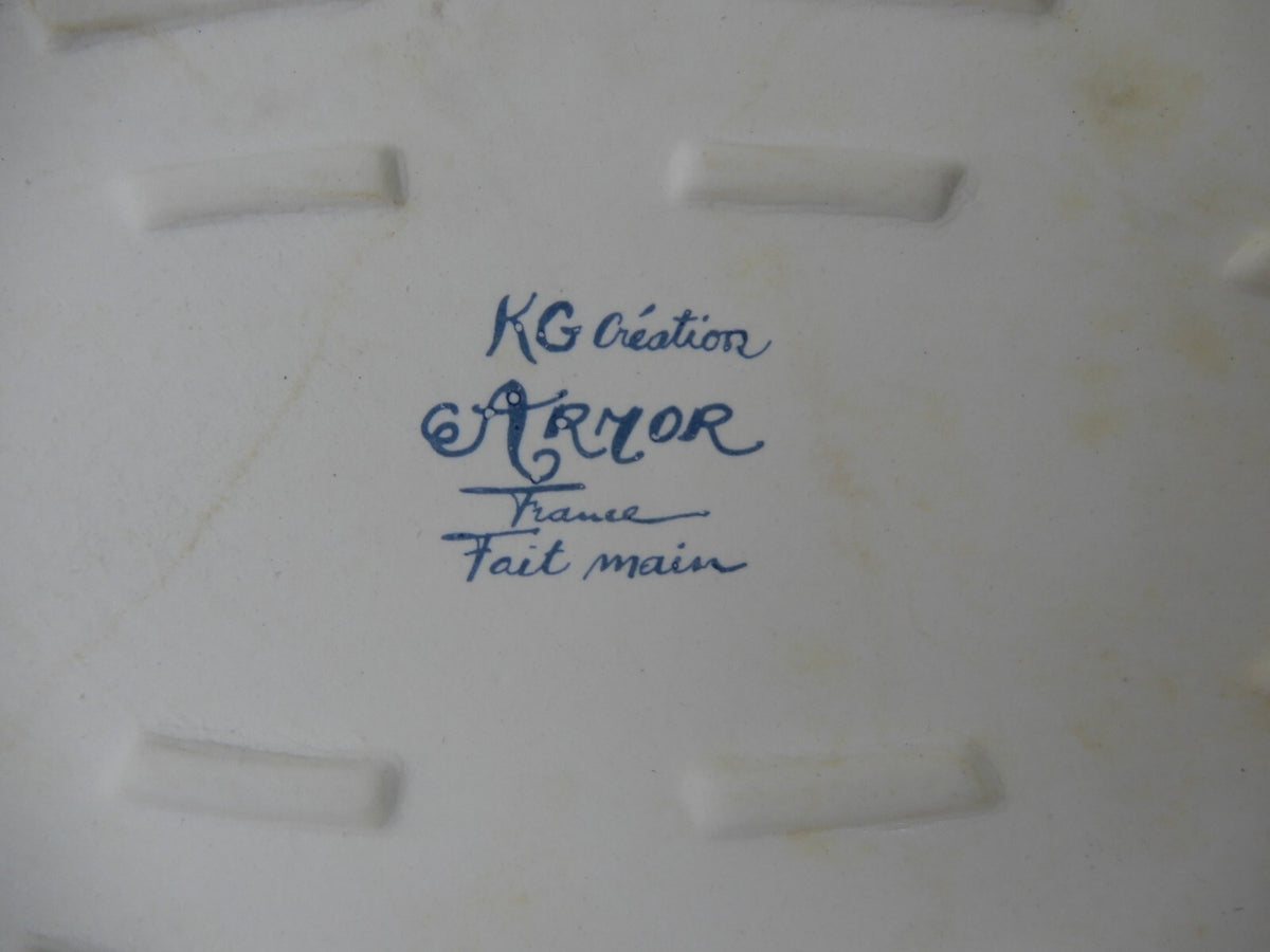 Vintage KG Armor France Fait Main Oval Serving Bowl Pilgrim Man