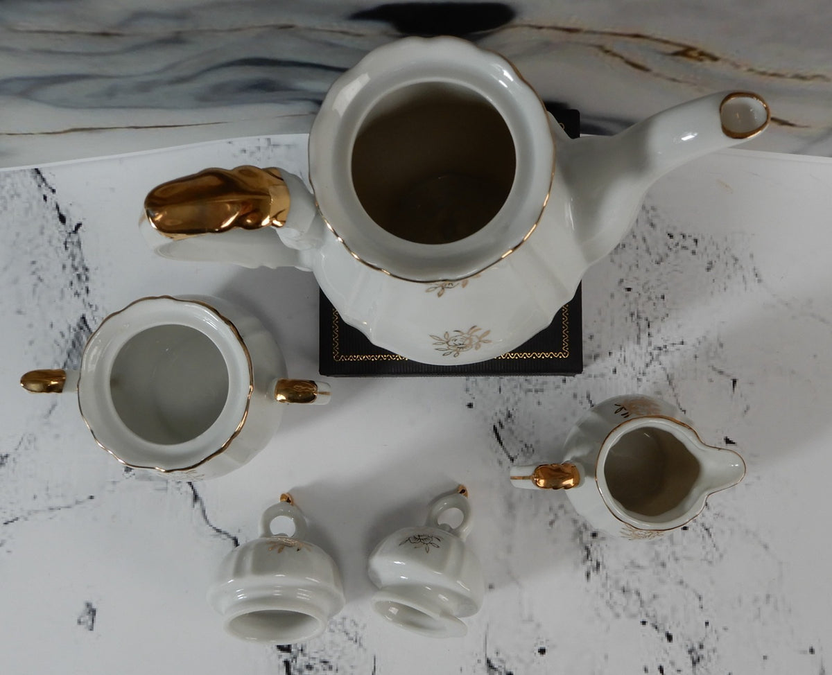 Small Vintage Royal Crown Japan 15 Pc Porcelain Tea Set White Gold Floral 33/926
