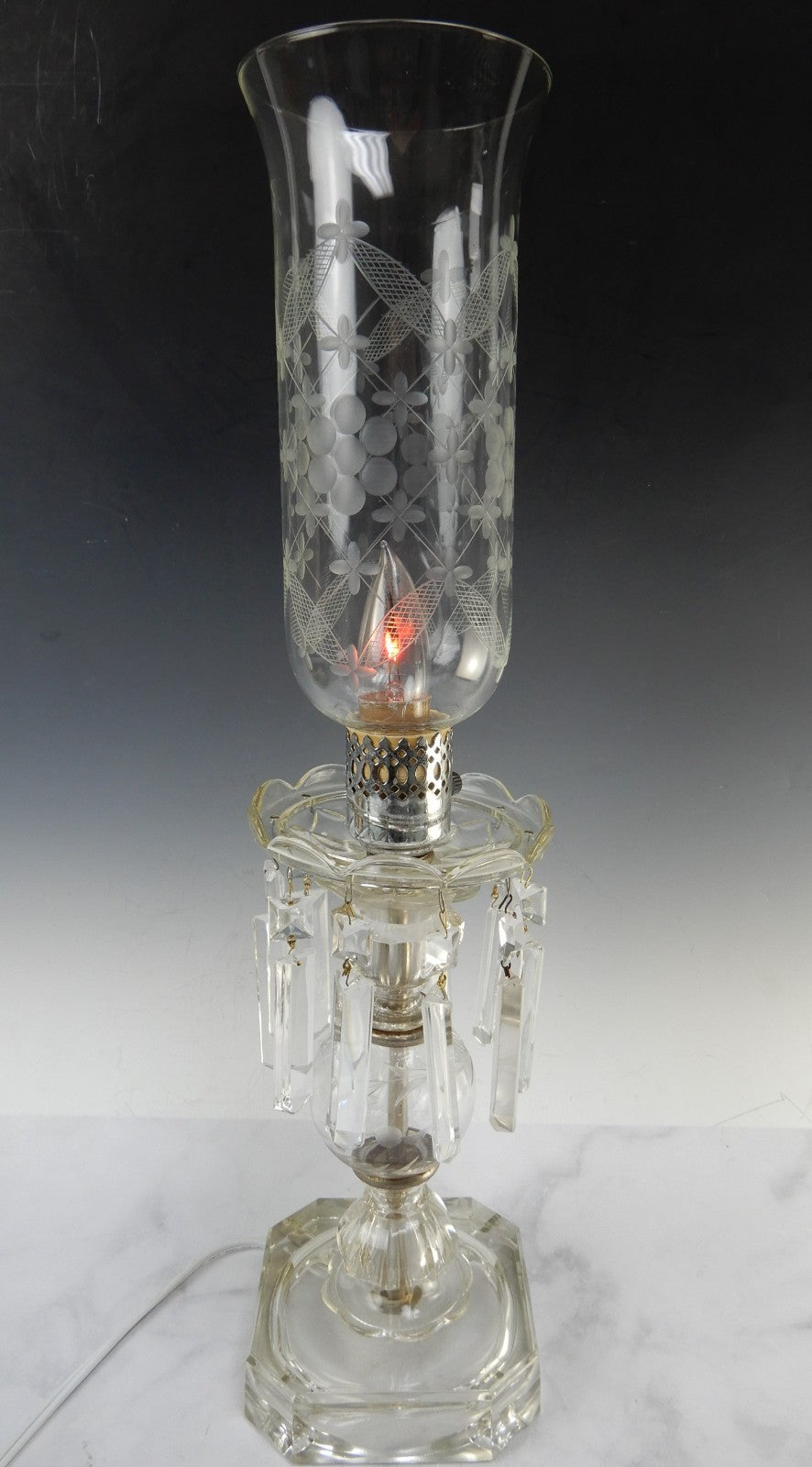 Vtg. Crystal 22-1/4" Tall Table Lamp W/Hanging Prisms and Flicker Flame  Bulb