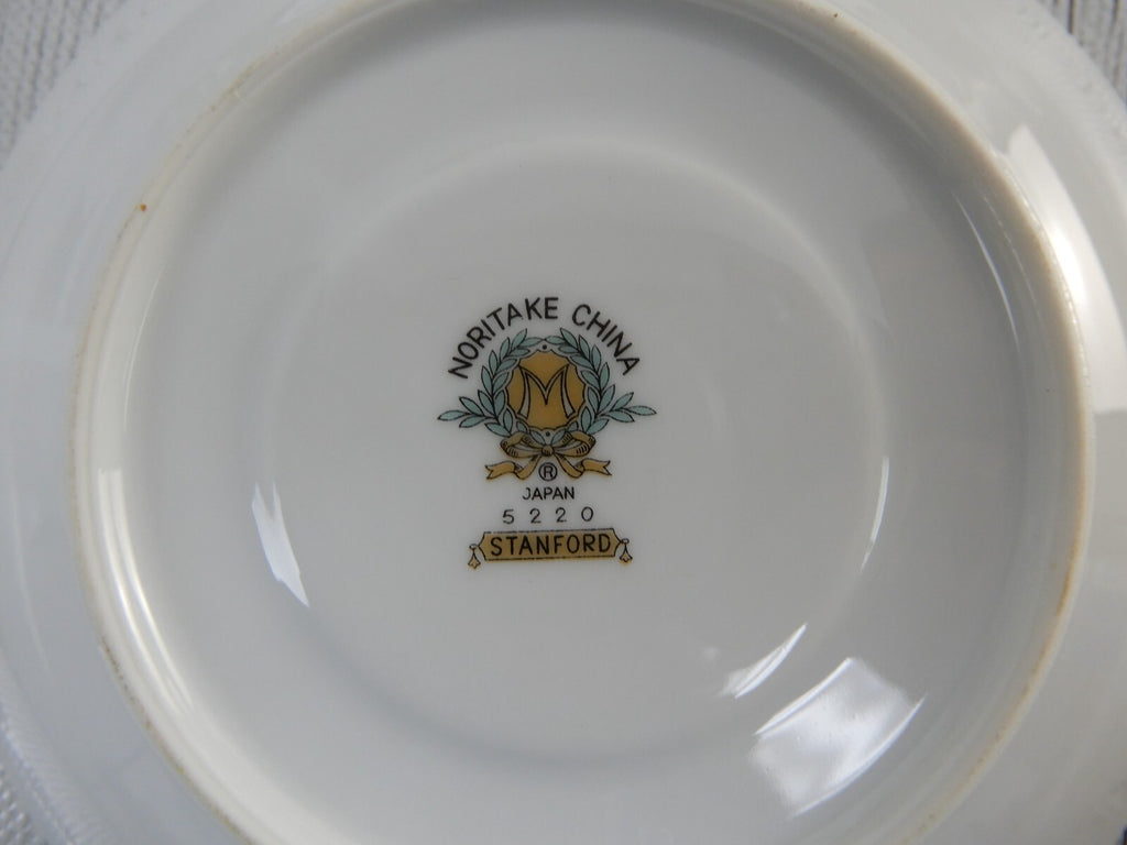 28 Pc 7-Piece 4 Place Setting Noritake "Stanford 5220"