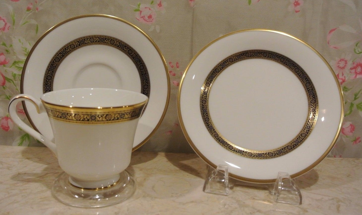 Royal Doulton Harlow Bone China 3 Piece Set. Dessert Plate Saucer and Tea Cup.