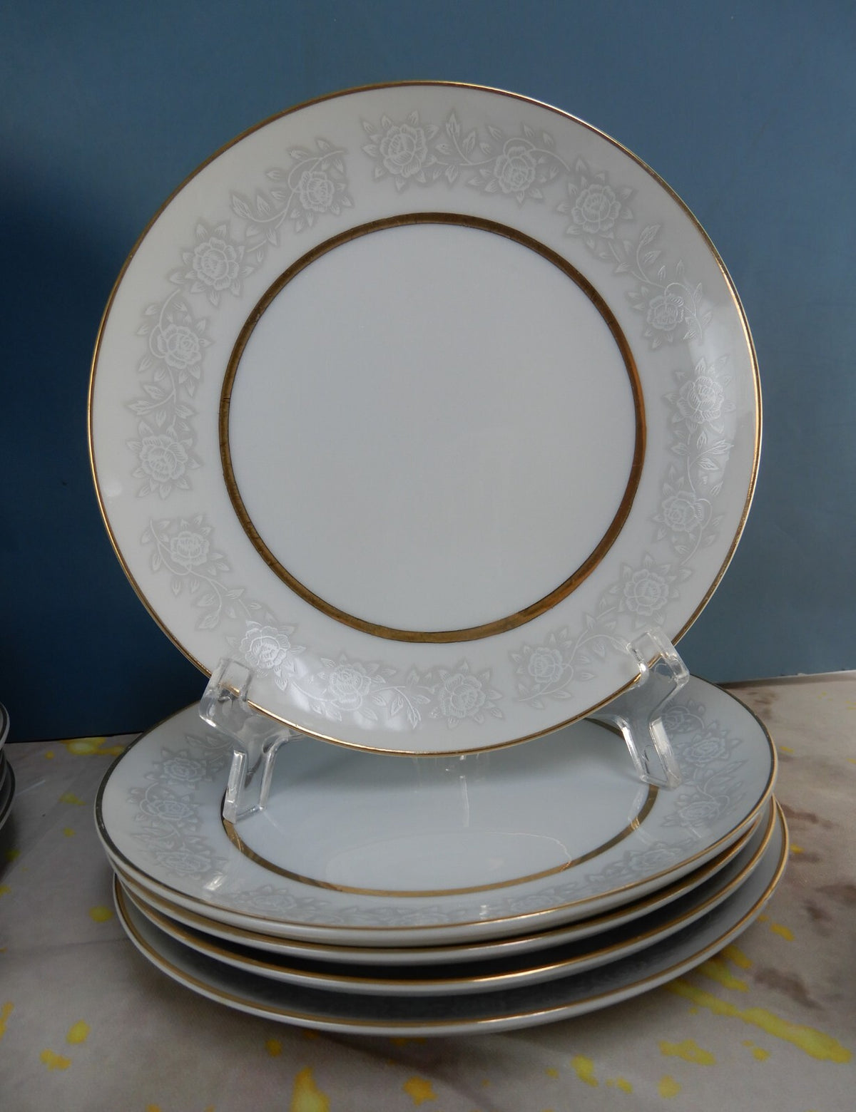 Vintage 35 Pc. "Queens Brocade Fine China" Dinnerware Made in Japan