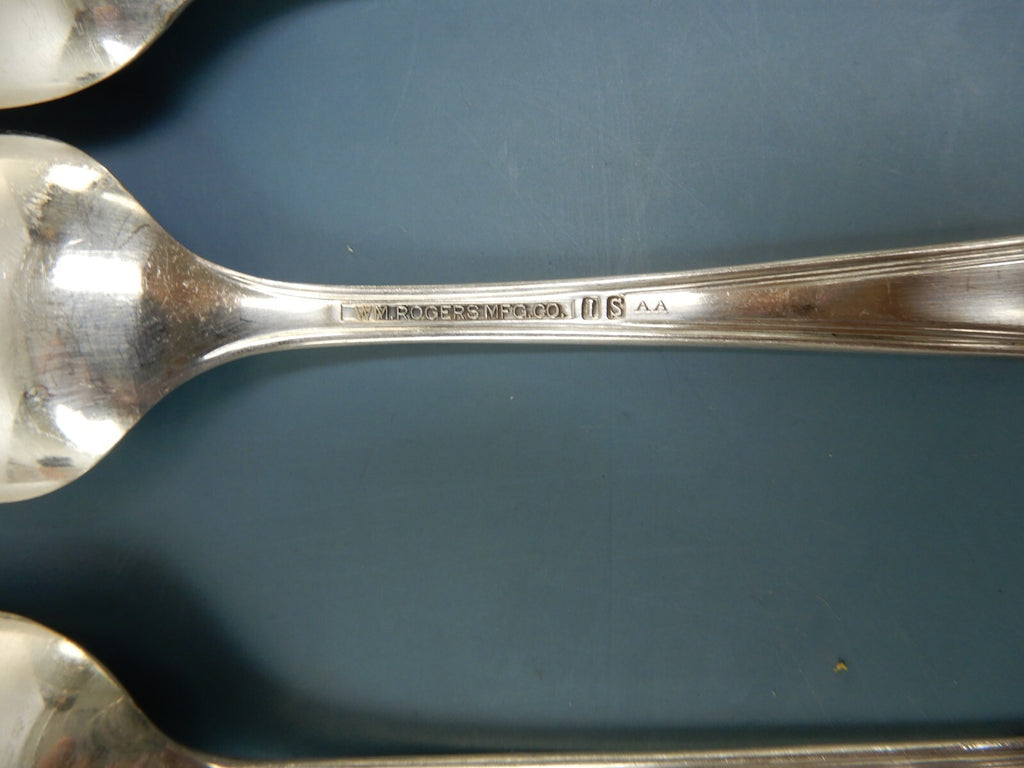 Lot of 26 Pieces WM Rogers MFG Co. Silverware Unknown Pattern