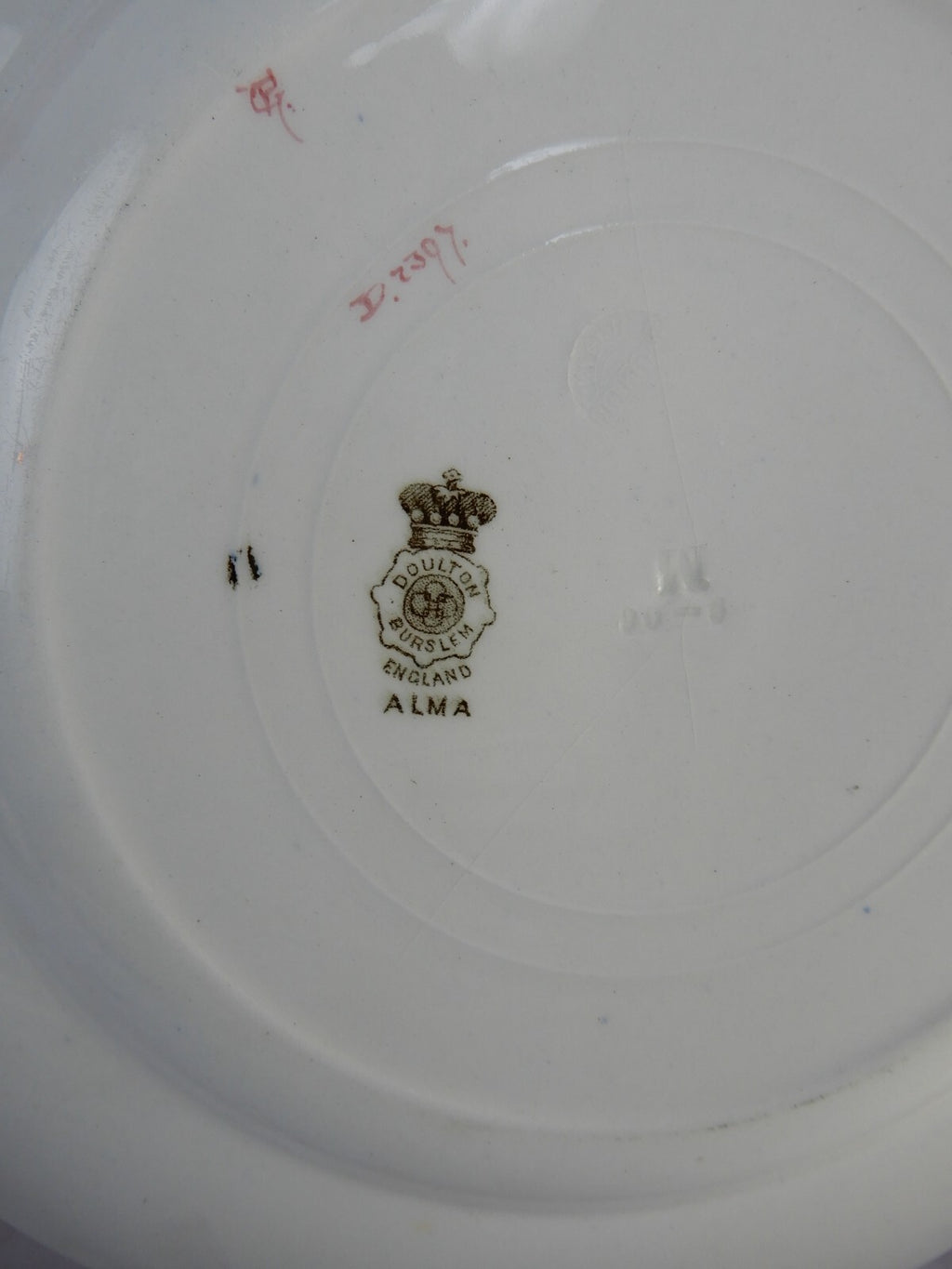 Antique Doulton Burslem ALMA Hunting Thomson Plate 10-1/4" Diameter D.2397