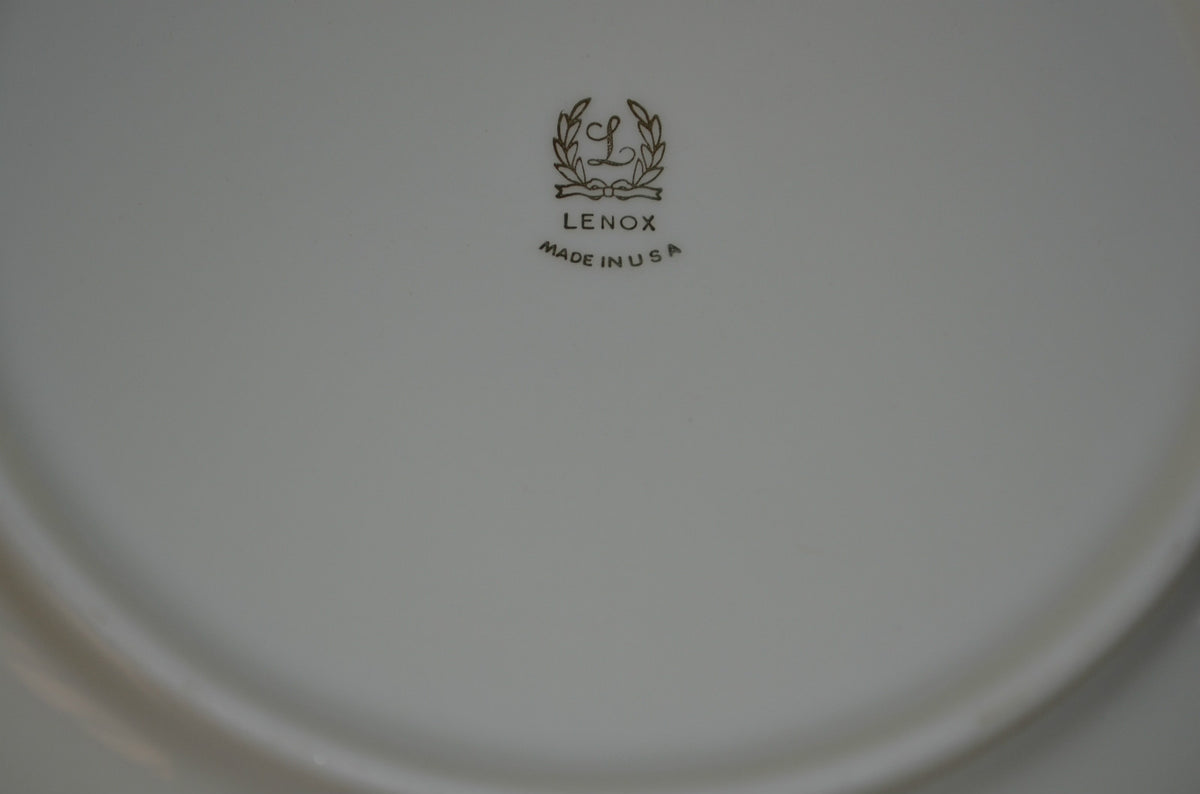 Lenox Holly and Berries Motif Holiday 9-1/2" Serving Bowl With Gold Trim