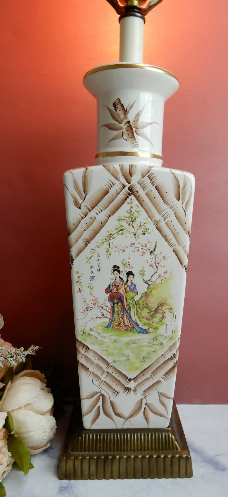 Vintage 3 Way Light Ceramic Table Lamp with Japanese Geisha Design