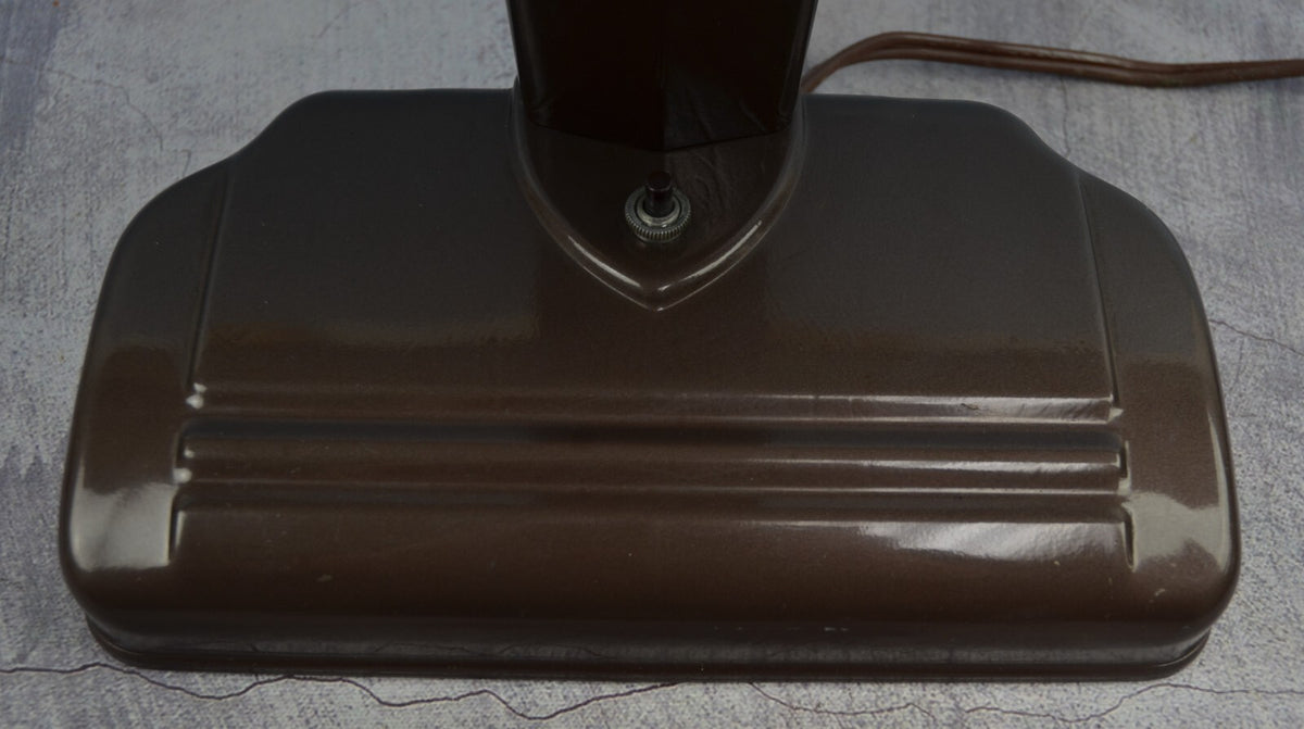 Vintage Underwriters Laboratories Inc. Bankers Lamp Brown Metal ~ 118 VOLTS