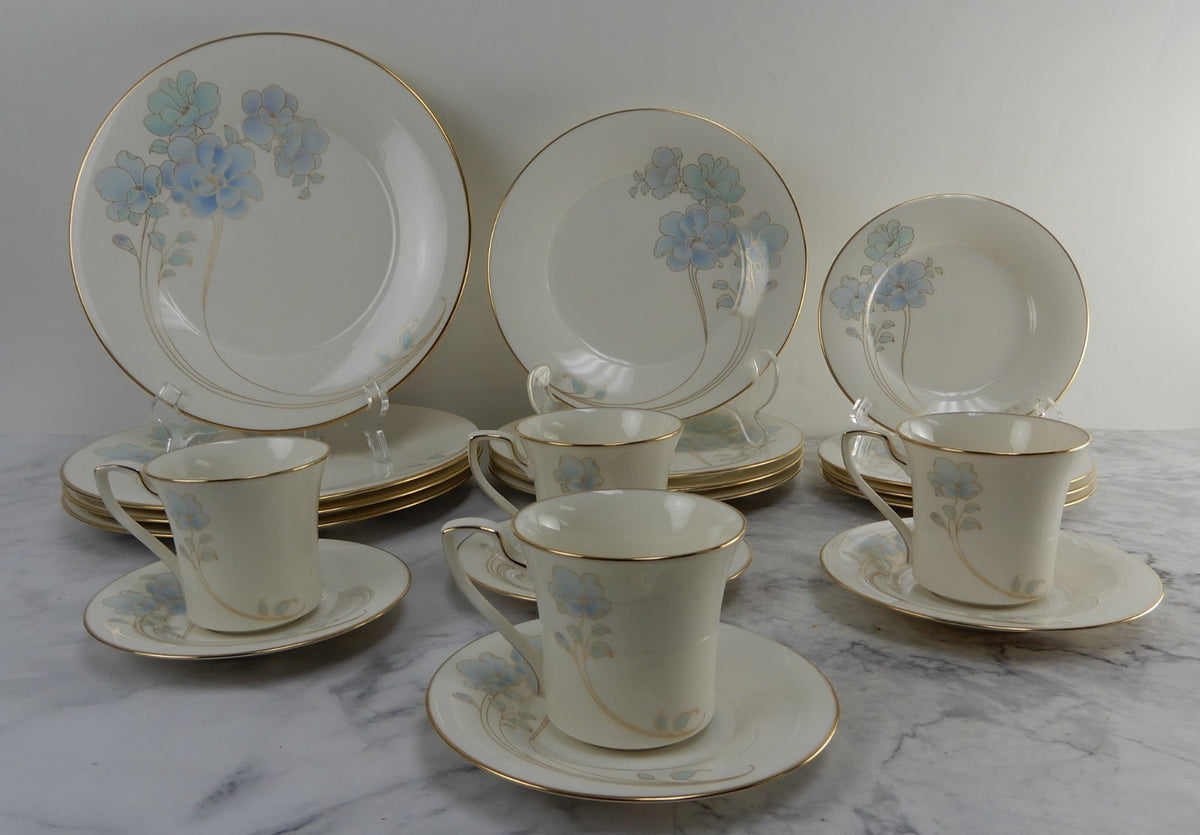 20 Pieces 5-Piece 4 Place Noritake Fine China "Blue and Gold" 7703 Made in Japan