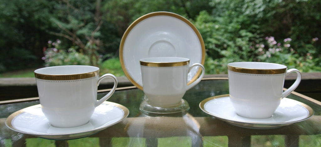 Set of Three Porcelain Cups and Saucers  Arzberg Germany