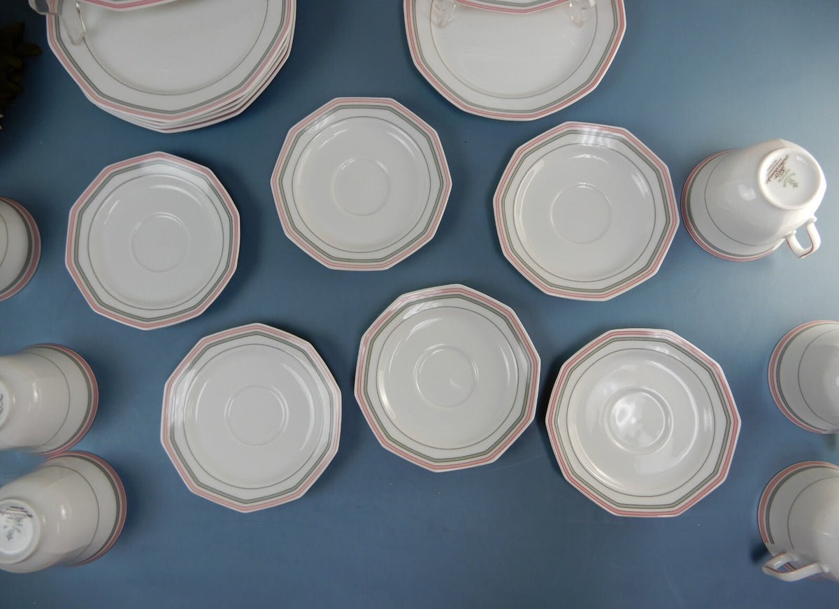 19 Piece Winterling Marktleuthen Bavaria Decor Spülmaschinenfest W/Stripes