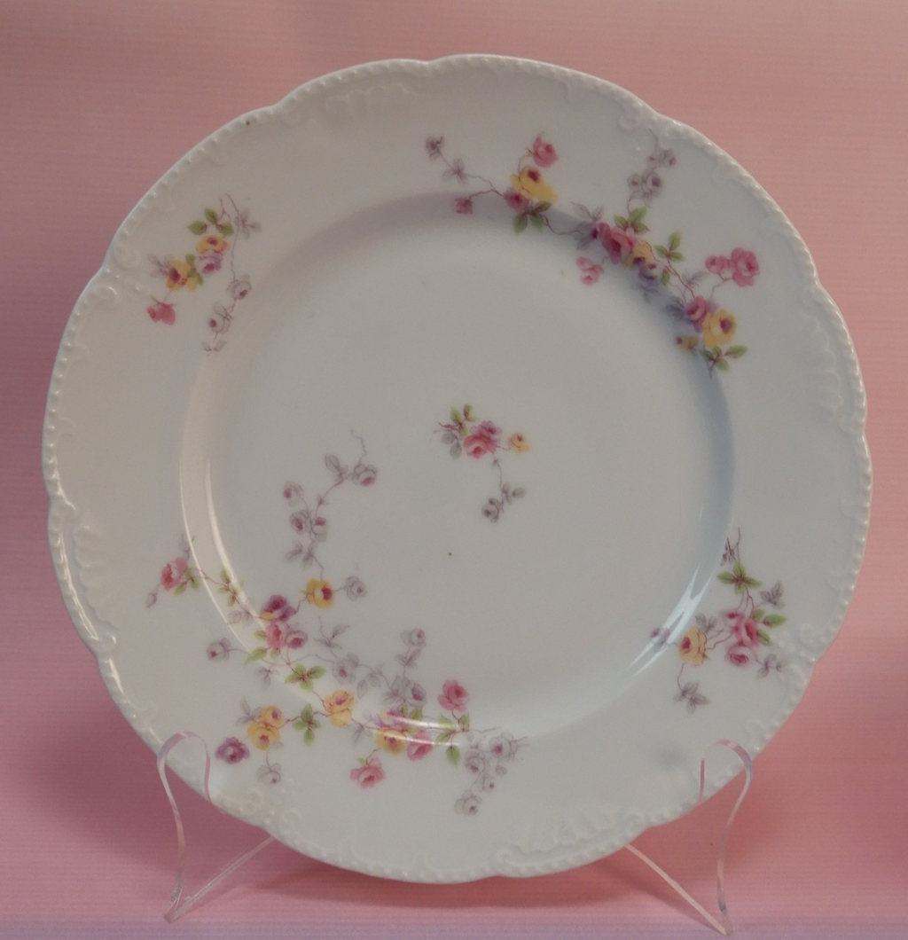 Set of 5 Bassett Limoges Austria "5789" Pattern 8-1/2" Salad Plates