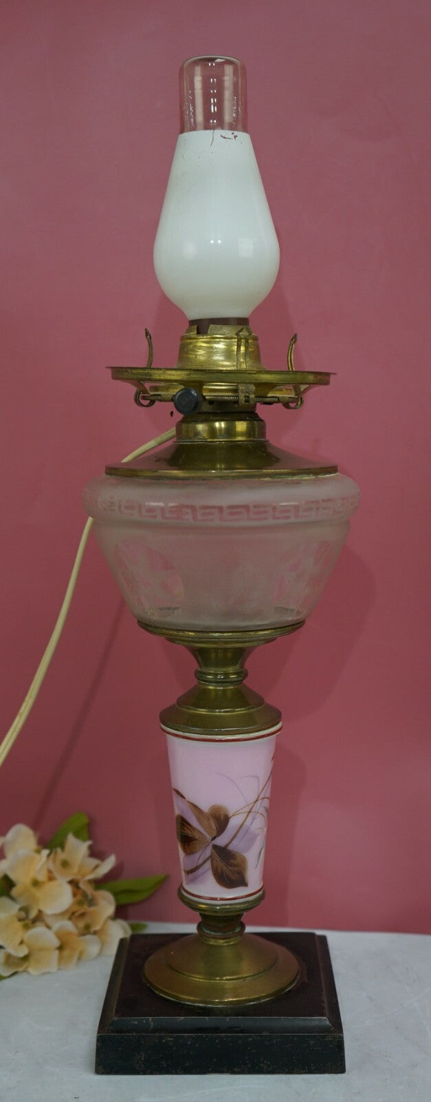Vintage Victorian Style Metal and glass Table Lamp No Shade